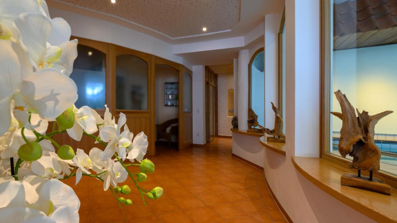 Hotel Am Wasserfall リンゲン エクステリア 写真