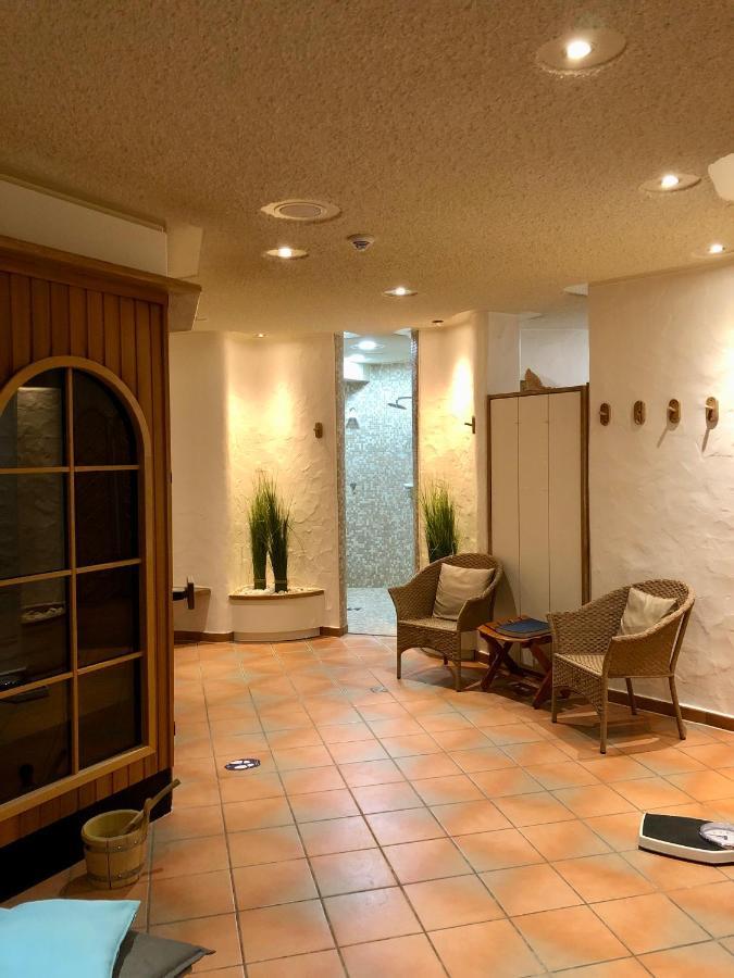 Hotel Am Wasserfall リンゲン エクステリア 写真
