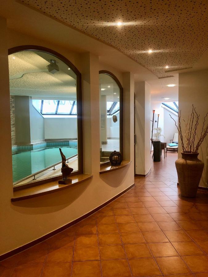 Hotel Am Wasserfall リンゲン エクステリア 写真
